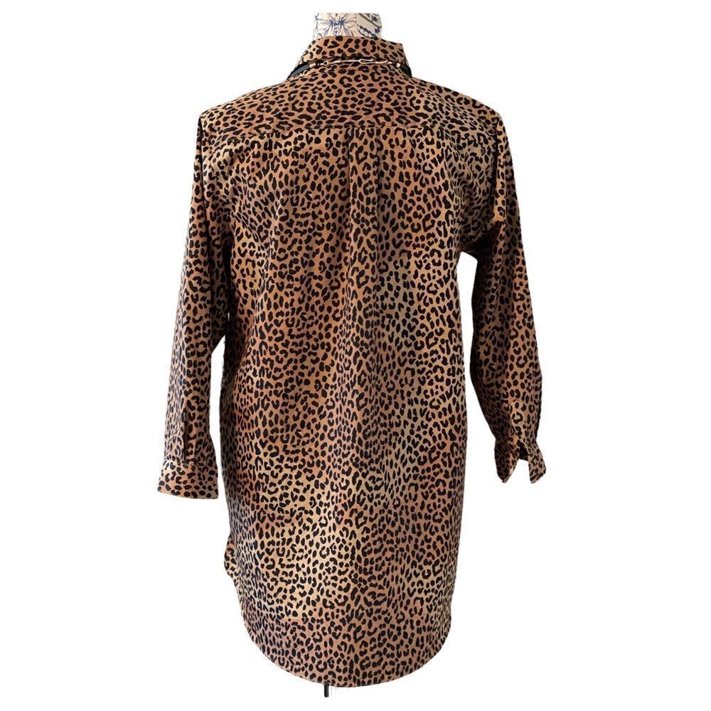 𝅺lands End Leopard Print Non Iron Supima Button Down Shirt - Picture 5 of 11